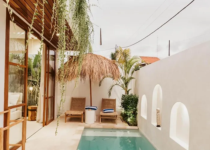 Serene Pool & Skylight Bathtub In Canggu, 5mins Walk To The Villa Canggu (Bali)