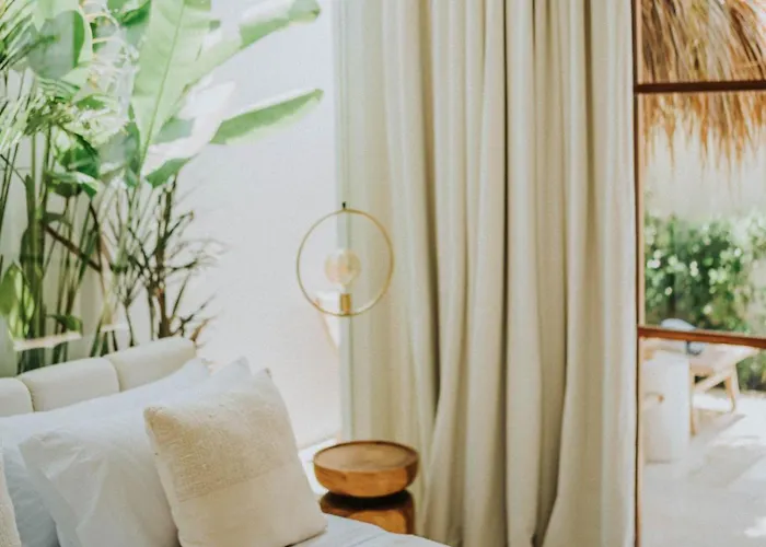 Serene Pool & Skylight Bathtub In Canggu, 5mins Walk To The Villa Canggu (Bali)